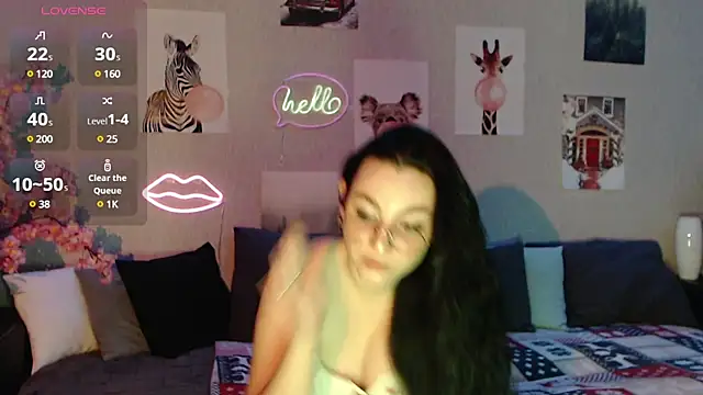 Snapshot of Fluffy_Tiffy chatting on February 5, 2025, 1:58 am Fluffy Tiffy online show from February 5, 2025, 1:58 am