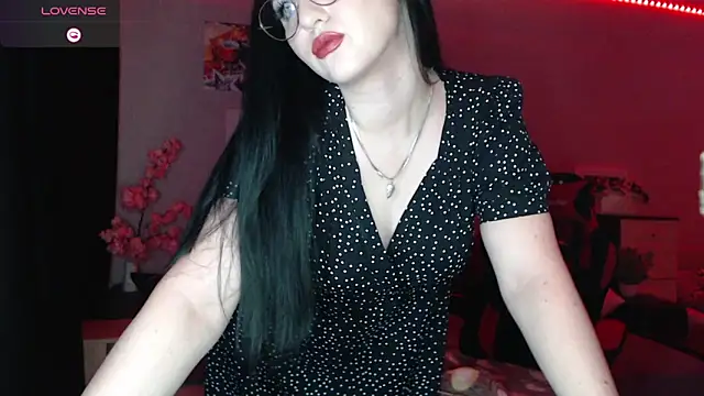 Snapshot of Fluffy_Tiffy chatting on February 27, 2025, 2:03 am Fluffy Tiffy online show from February 27, 2025, 2:03 am