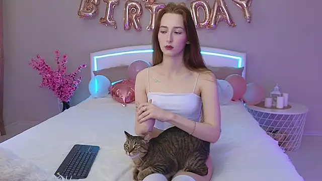 MichaDenver online show from December 4, 2025, 10:25 am