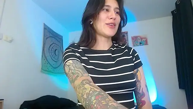 Snapshot of Julytattoo chatting on March 2, 2025, 3:56 am Julytattoo online show from March 2, 2025, 3:56 am