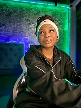 Melany Williams online show from October 25, 2025, 12:50 pm