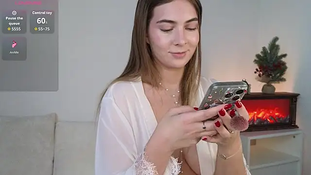 Snapshot of chloi_hes chatting on January 10, 2026, 10:32 am chloi hes online show from January 10, 2026, 10:32 am