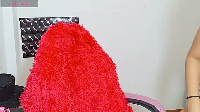 RoxaneEvans  online show from November 6, 2025, 6:23 pm