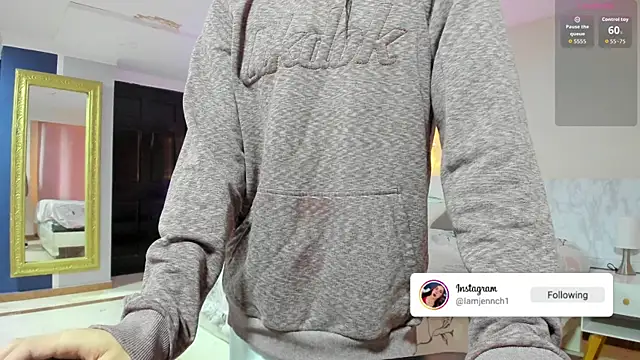 charolbruce 1 online show from December 19, 2025, 12:51 pm