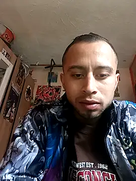 Snapshot of Mich_Stev9524 chatting on November 20, 2025, 7:47 pm Mich Stev9524 online show from November 20, 2025, 7:47 pm