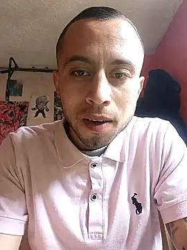 Snapshot of Mich_Stev9524 chatting on November 19, 2025, 5:57 pm Mich Stev9524 online show from November 19, 2025, 5:57 pm