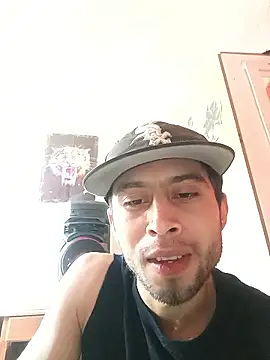 Snapshot of Mich_Stev9524 chatting on February 4, 2026, 9:10 pm Mich Stev9524 online show from February 4, 2026, 9:10 pm