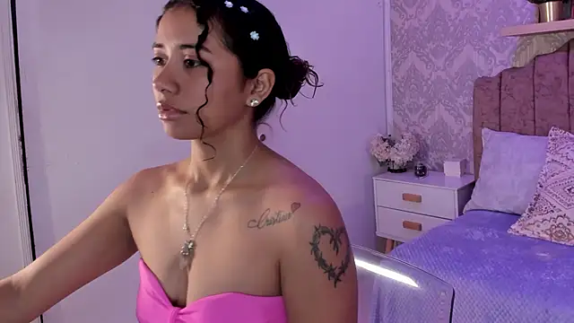 Snapshot of Ammy_nova chatting on November 14, 2025, 8:12 pm Ammy nova online show from November 14, 2025, 8:12 pm