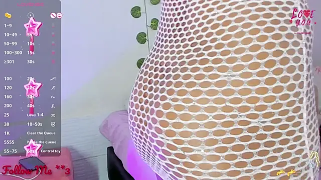 Snapshot of BarbieHotLaura chatting on February 4, 2025, 1:56 am BarbieHotLaura online show from February 4, 2025, 1:56 am