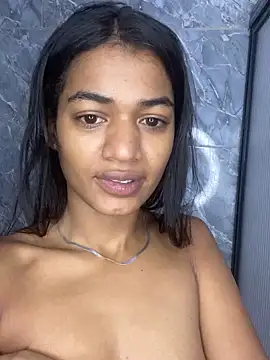 Snapshot of BarbieHotLaura chatting on November 4, 2025, 6:55 pm BarbieHotLaura online show from November 4, 2025, 6:55 pm