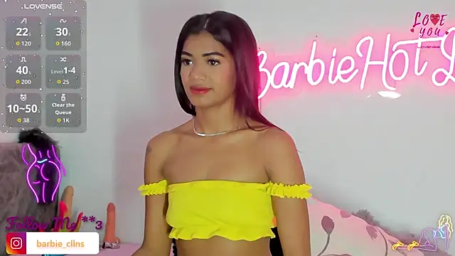 Snapshot of BarbieHotLaura chatting on October 4, 2025, 11:45 am BarbieHotLaura online show from October 4, 2025, 11:45 am