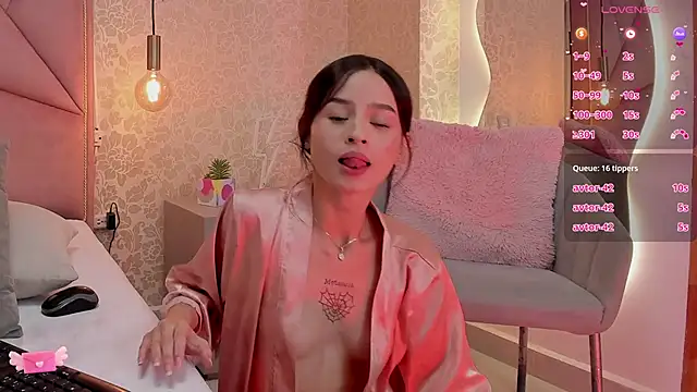 Snapshot of salome-brown chatting on December 7, 2024, 10:56 pm salome-brown online show from December 7, 2024, 10:56 pm