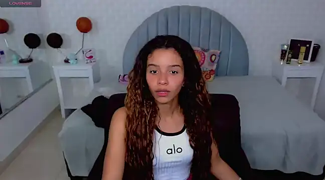 Snapshot of charlotte_0309 chatting on January 8, 2025, 12:06 am charlotte 0309 online show from January 8, 2025, 12:06 am