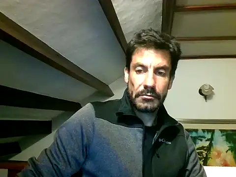 elkike1980 online show from May 21, 2026, 2:31 am