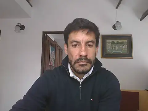 elkike1980 online show from May 19, 2026, 4:25 pm