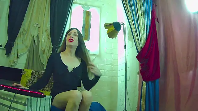 Mary Loon online show from April 19, 2026, 1:34 pm