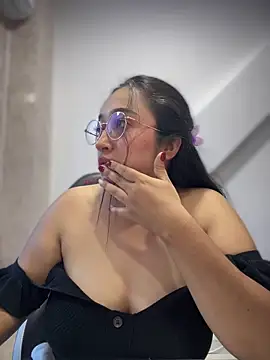 Snapshot of cata_megan chatting on February 16, 2025, 11:59 am cata megan online show from February 16, 2025, 11:59 am