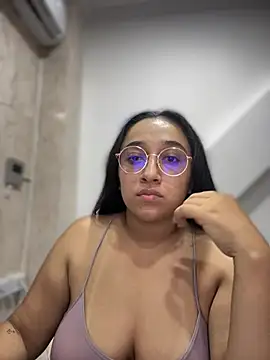 Snapshot of cata_megan chatting on March 8, 2025, 12:44 am cata megan online show from March 8, 2025, 12:44 am