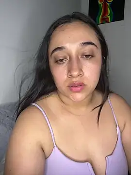 Snapshot of cata_megan chatting on December 21, 2024, 12:42 am cata megan online show from December 21, 2024, 12:42 am