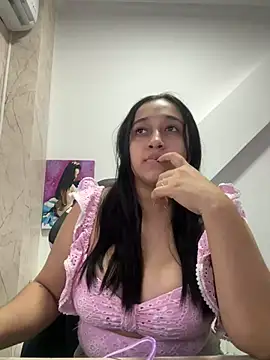 Snapshot of cata_megan chatting on December 2, 2024, 4:26 am cata megan online show from December 2, 2024, 4:26 am