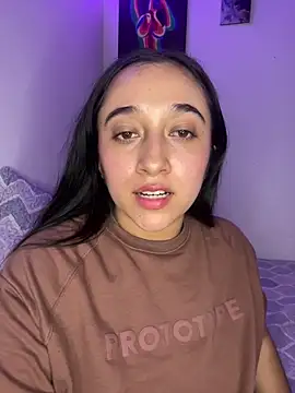 Snapshot of cata_megan chatting on December 15, 2024, 12:07 am cata megan online show from December 15, 2024, 12:07 am