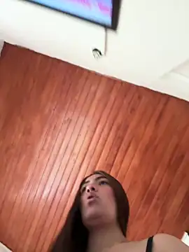 emmily d online show from April 3, 2026, 6:14 pm