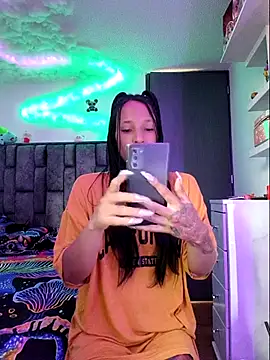 Snapshot of Nicole420squirt chatting on October 1, 2025, 6:01 pm Nicole420squirt online show from October 1, 2025, 6:01 pm