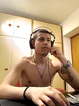 BigDickEnrg7195 online show from February 19, 2025, 4:01 am