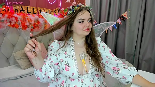 Snapshot of MonikaCharming chatting on October 31, 2025, 12:51 am MonikaCharming online show from October 31, 2025, 12:51 am