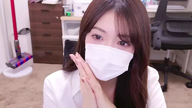 Snapshot of oxo_yuna_oxo chatting on March 11, 2025, 12:28 pm oxo yuna oxo online show from March 11, 2025, 12:28 pm