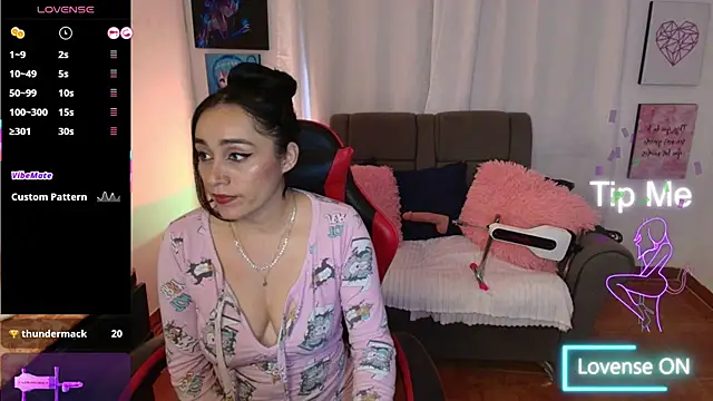 yeliana sexxy online show from September 19, 2025, 11:36 am