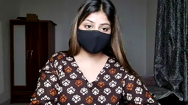 Snapshot of Hoty-Shivangi chatting on May 14, 2026, 1:41 pm Hoty-Shivangi online show from May 14, 2026, 1:41 pm