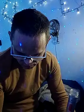 Snapshot of Buffshagswell chatting on November 16, 2025, 2:05 am Buffshagswell online show from November 16, 2025, 2:05 am