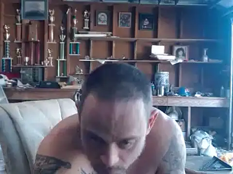 Snapshot of Buffshagswell chatting on March 12, 2025, 9:45 pm Buffshagswell online show from March 12, 2025, 9:45 pm