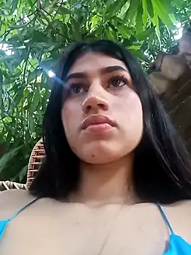 Snapshot of Julix_A chatting on February 9, 2025, 9:49 pm Julix A online show from February 9, 2025, 9:49 pm