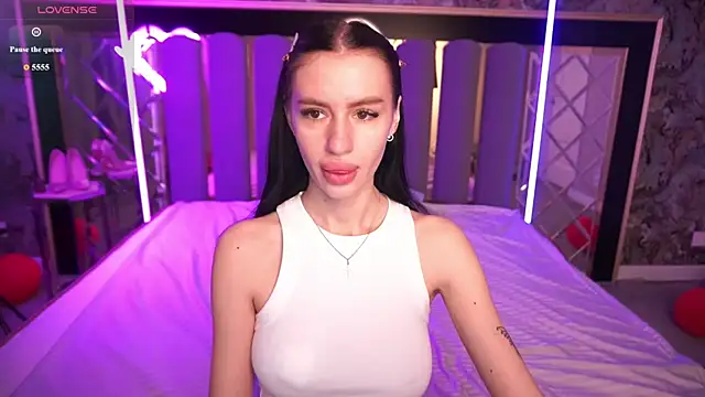 Snow WhiteeeX online show from March 28, 2026, 6:36 am