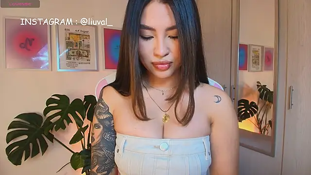 Liujunne2 online show from May 26, 2026, 1:37 am
