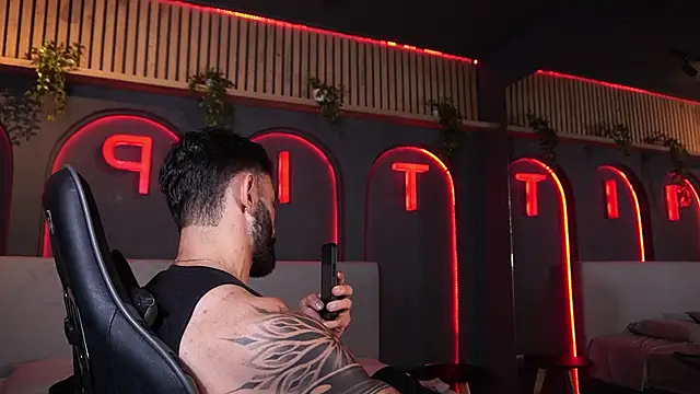 Austin bolt online show from April 19, 2026, 2:34 am