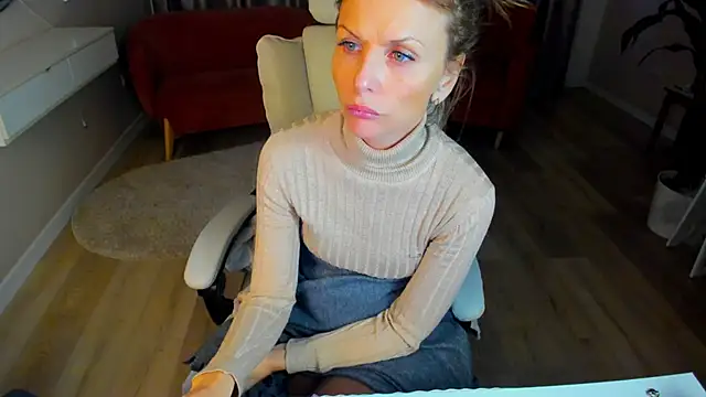 Elizabe th online show from March 7, 2025, 4:24 am