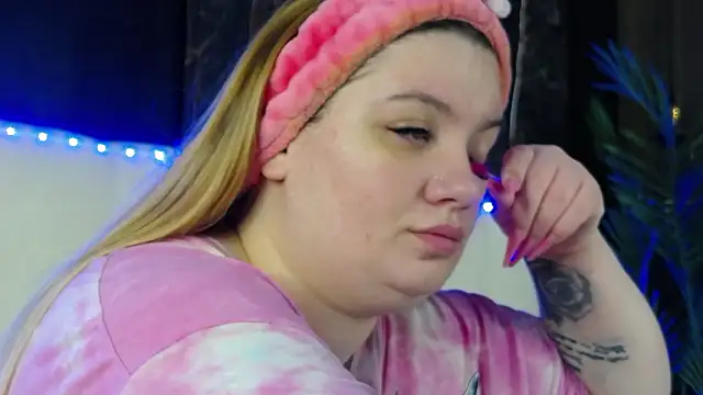 MelanieBrownn online show from March 11, 2026, 5:45 am