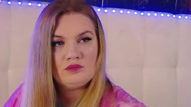 MelanieBrownn online show from April 11, 2026, 5:26 am