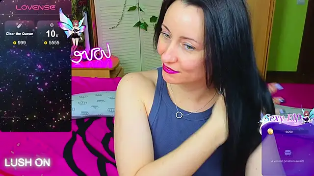 Snapshot of Roxyy_Star chatting on February 3, 2025, 11:53 am Roxyy Star online show from February 3, 2025, 11:53 am
