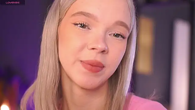  AlinaBailey online show from February 6, 2026, 7:48 am