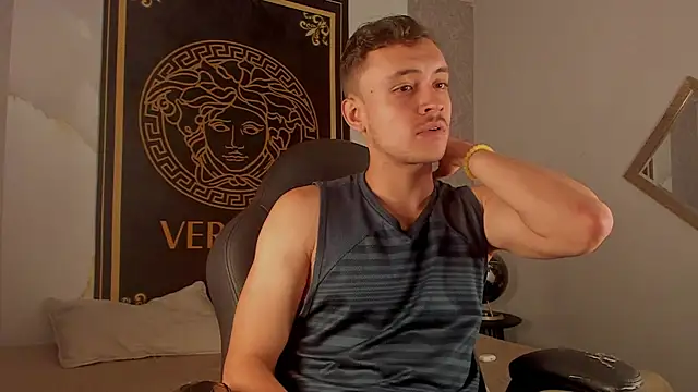 Desmon Clark online show from October 1, 2025, 9:40 pm