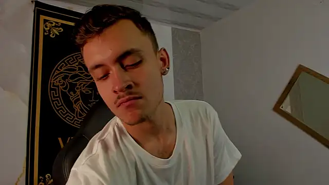 Desmon Clark online show from March 2, 2025, 2:41 am