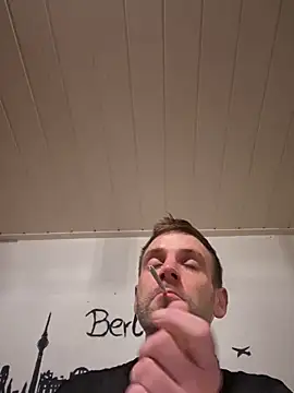 Snapshot of privat-official chatting on October 2, 2025, 8:34 pm privat-official online show from October 2, 2025, 8:34 pm