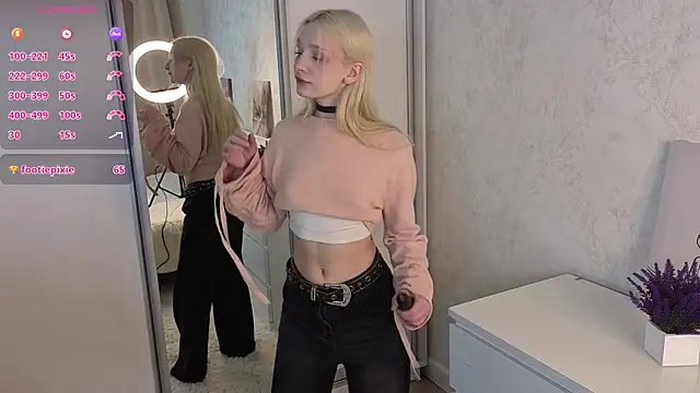 Snapshot of Naughty__Couplles chatting on November 26, 2025, 4:18 pm Naughty Couplles online show from November 26, 2025, 4:18 pm