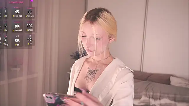 Snapshot of Naughty__Couplles chatting on February 13, 2026, 4:07 pm Naughty Couplles online show from February 13, 2026, 4:07 pm