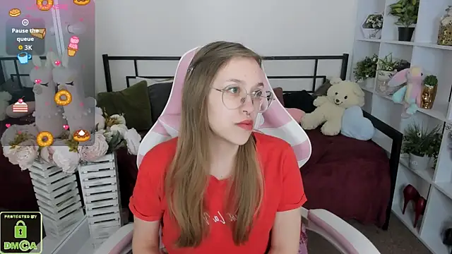 LayriantaVee online show from April 8, 2026, 6:26 am