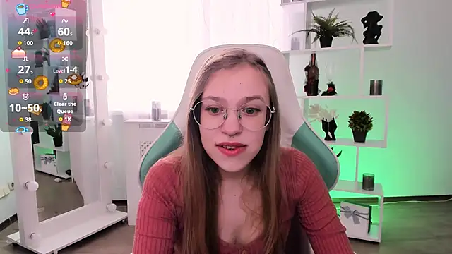 LayriantaVee online show from March 23, 2026, 7:19 am